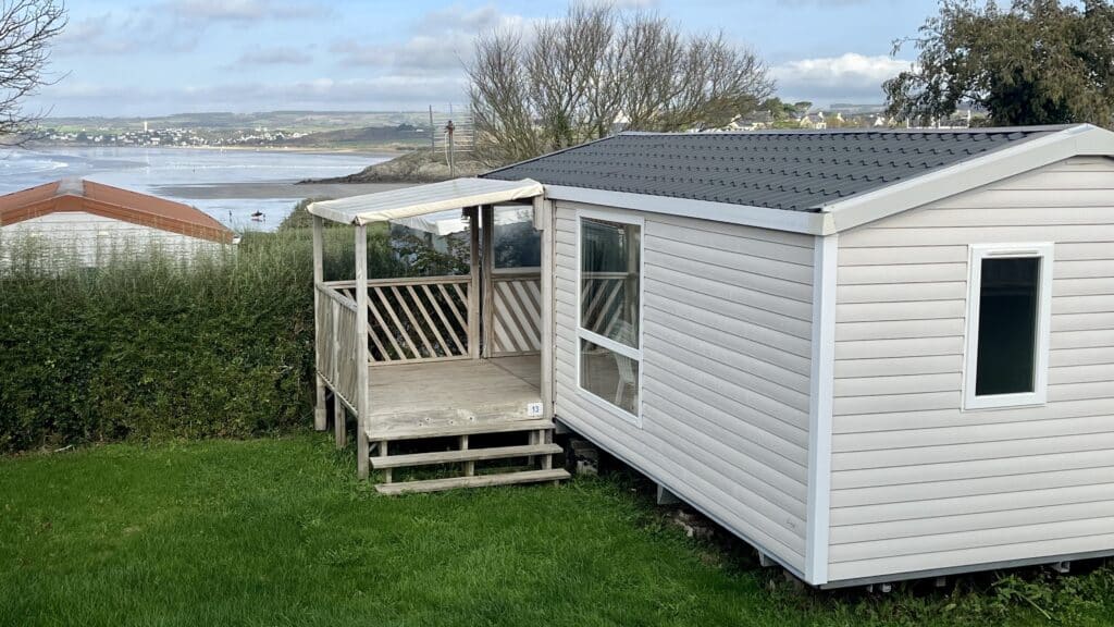 Mobil-home premium avec vue sur la mer